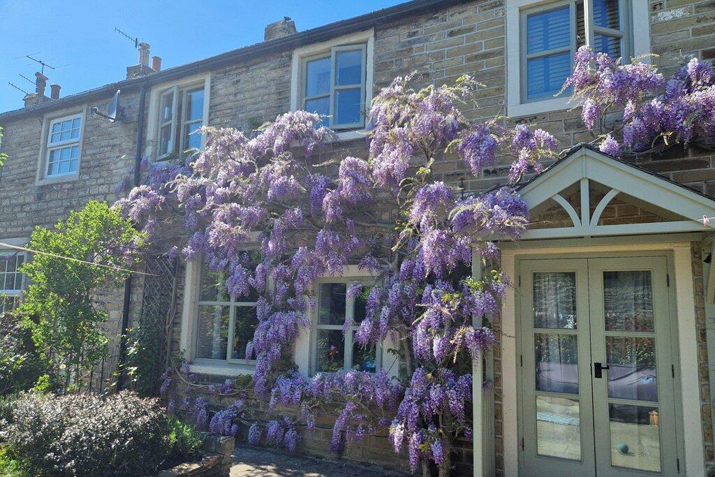 8 Gordon Terrace, Cononley, BD20 8NQ