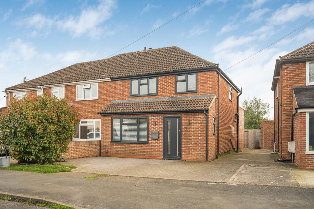 Main image of property: Hazel Crescent, Kidlington, OX5