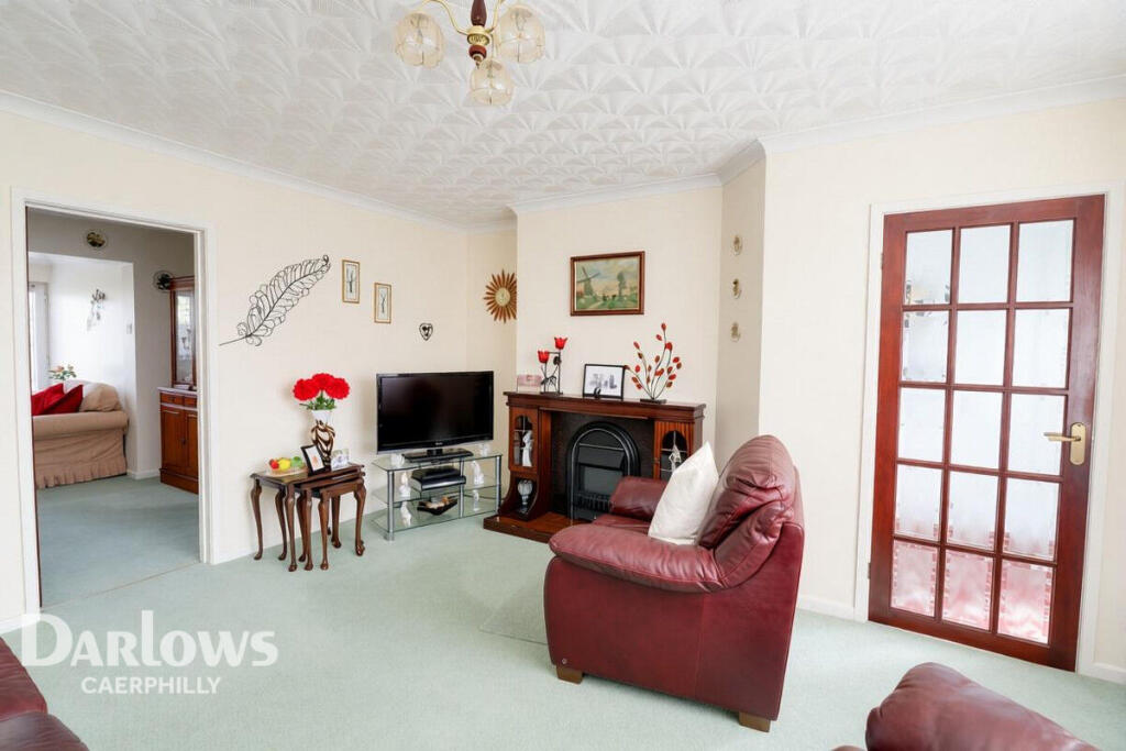 Porset Drive, Caerphilly photo 4