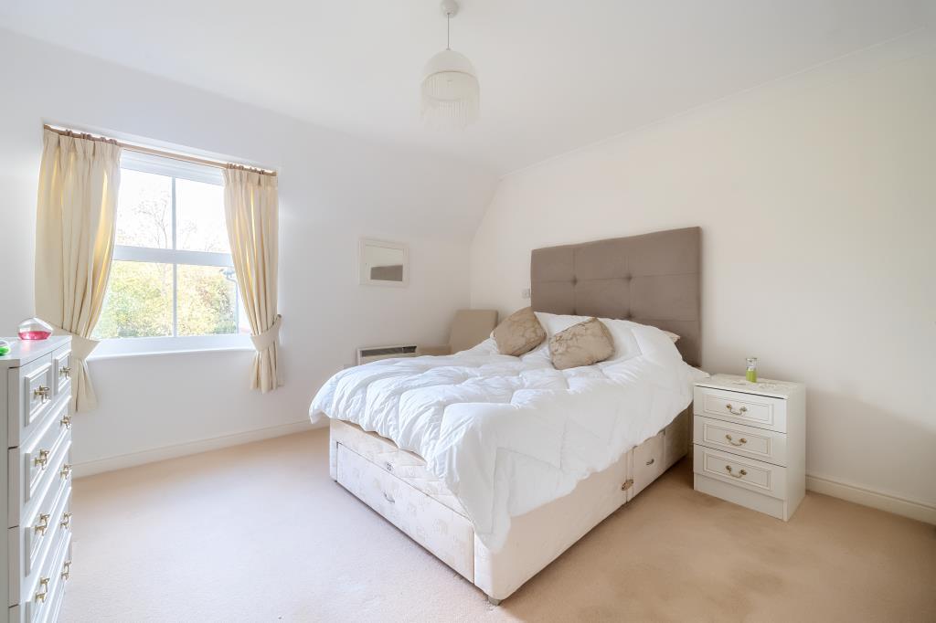 Sunningdale, Berkshire, SL5 photo 2