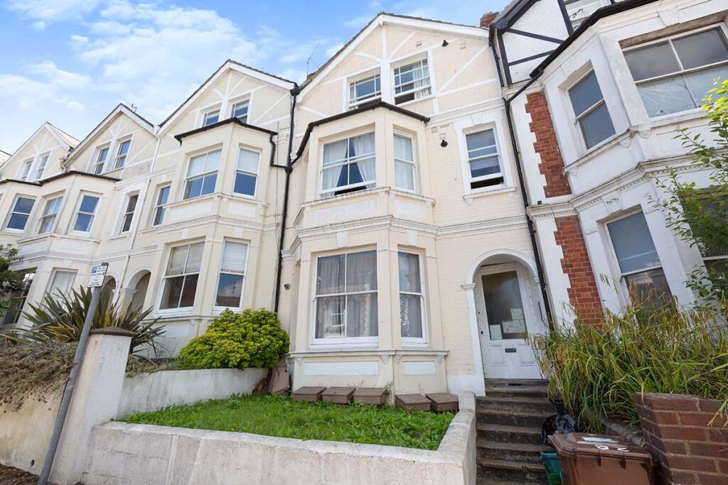 Main image of property: Grove Hill Road, Tunbridge Wells, Kent, TN1