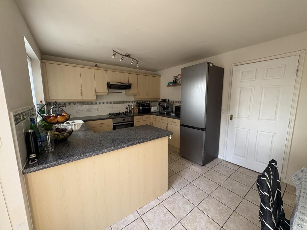 Eden Court, NUNEATON photo 5