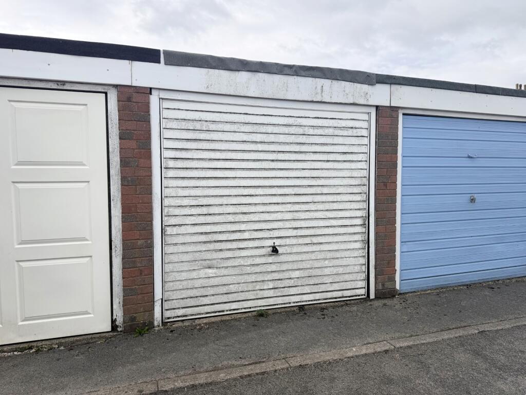 Main image of property: Willow Close, Pilsley, S45