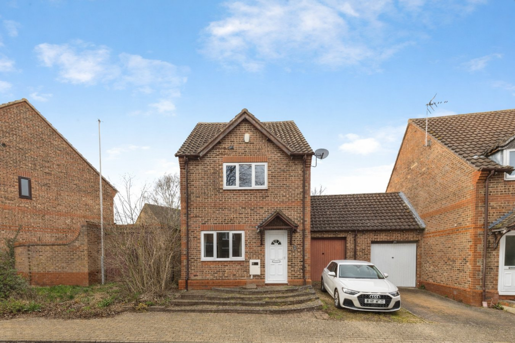 Main image of property: Lynmouth Crescent, Furzton, Milton Keynes, MK4