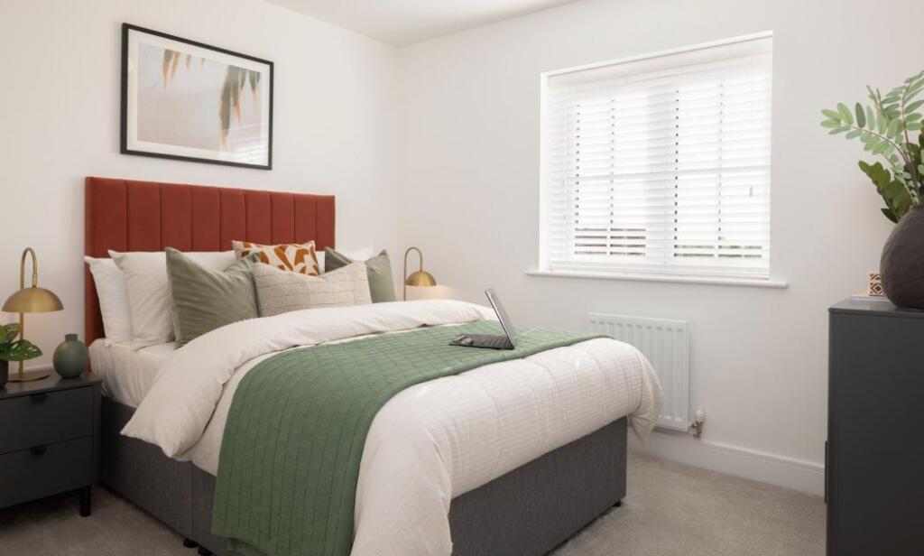 House in Tunbridge Wells, Hawkhurst - More