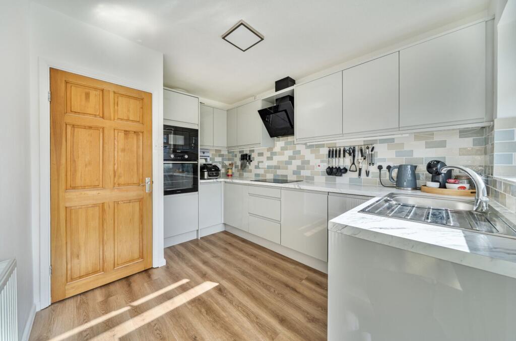 Hatchmere, Thornbury, BS35 - View 3
