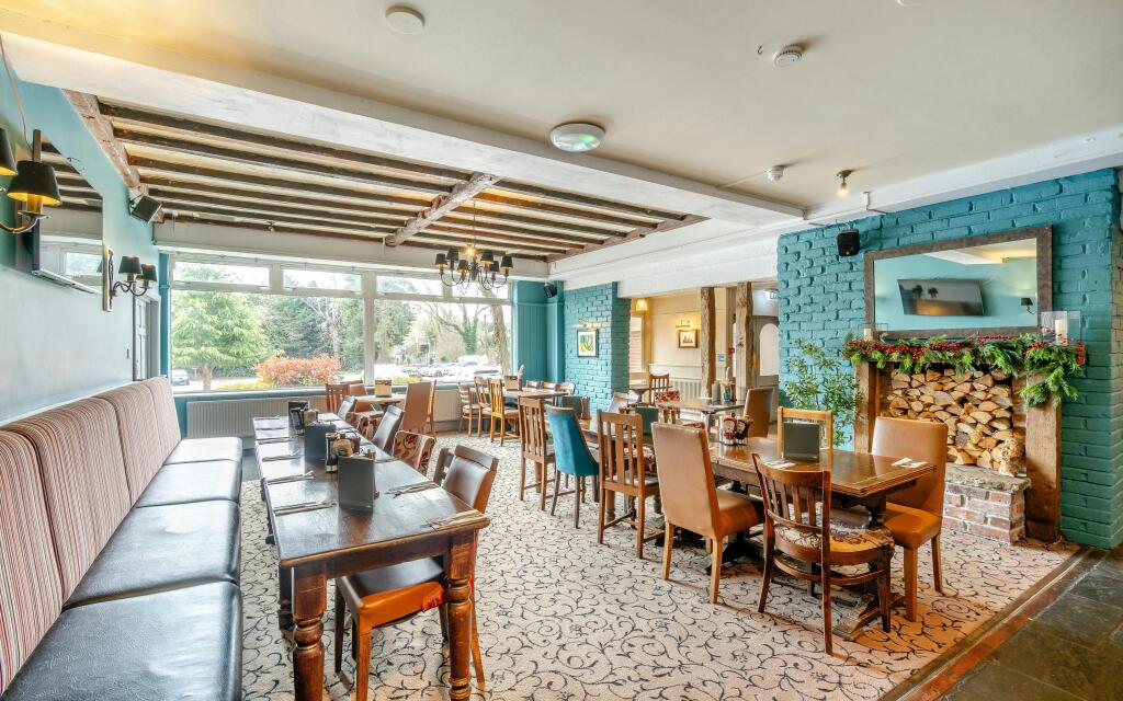 8685239-interior42.jpg