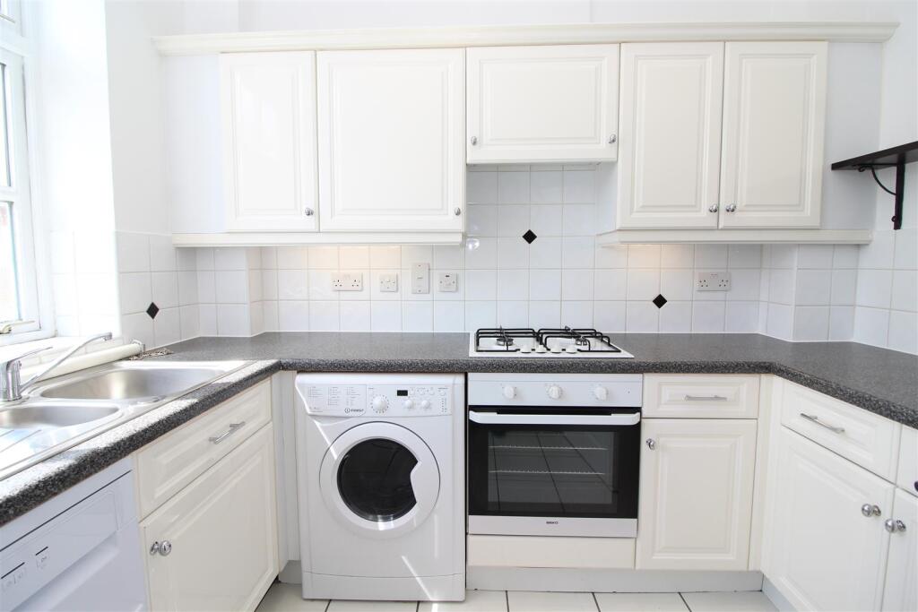 Apartment in St Albans - View 2