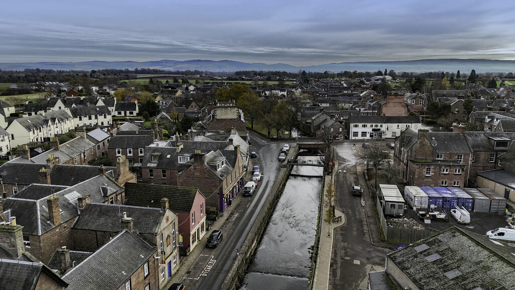 Leighton Square, Alyth, Blairgowrie photo 2