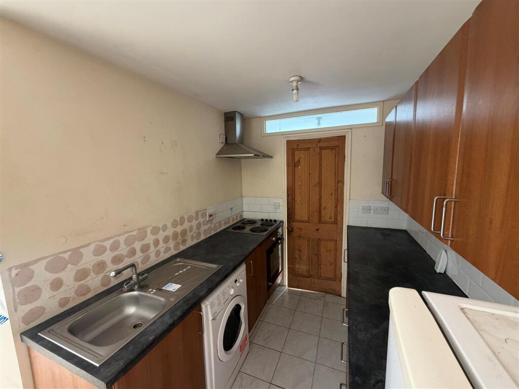 Apartment in Leicester - View 3