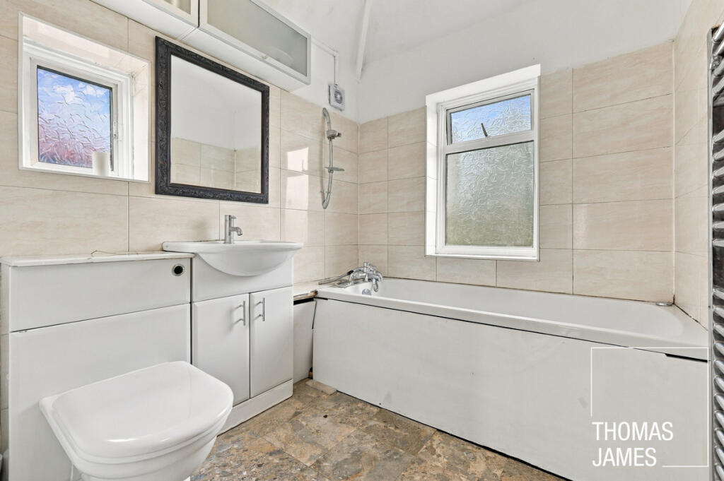 House in London - View 5