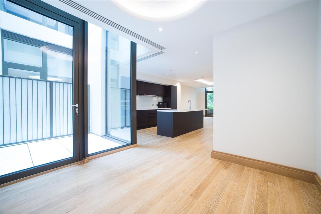 Apartment in London - More