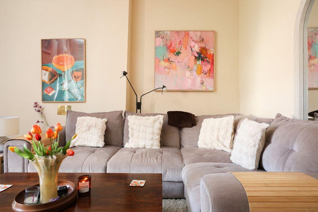 Apartment in Bristol - View 5