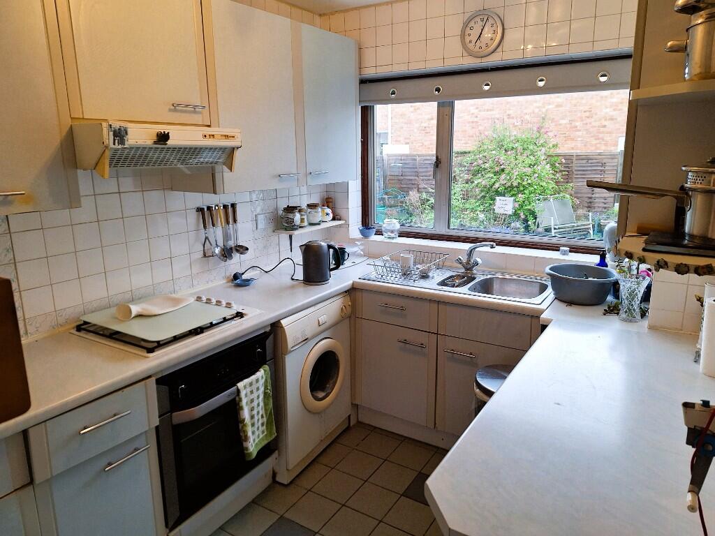 Meadow Close, AL9 photo 3