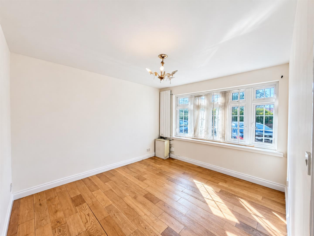 House in London, Beavers, Hounslow West - View 4