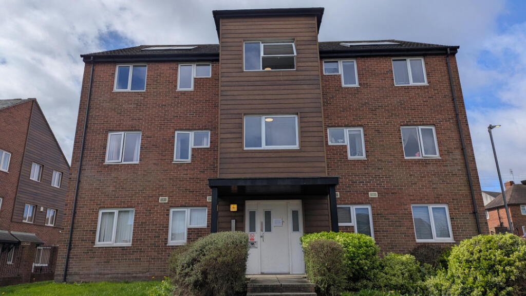 Main image of property: Oaklands Fold, Leeds, LS8 3TN