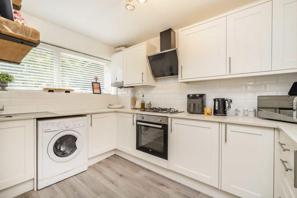 House in Spelthorne, Surrey - View 3