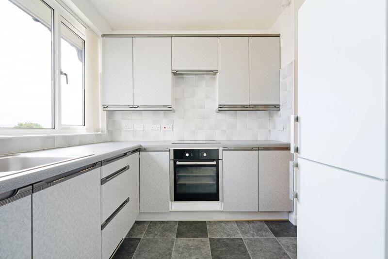 Apartment in Sheffield, South Yorkshire - View 3