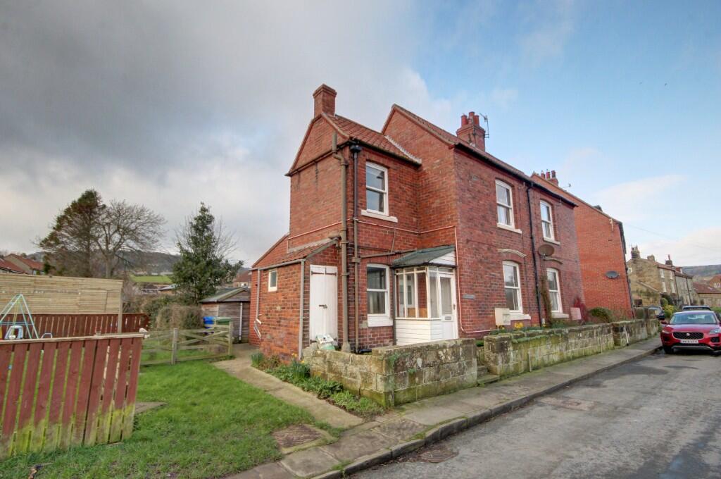 2-bed terraced on 7 Middlewood Lane, Fylingthorpe, YO22 4UB, £190,000