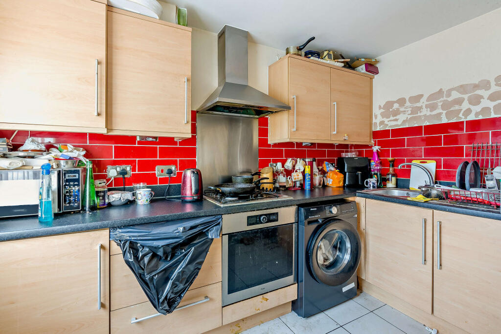 House in Southall - View 5