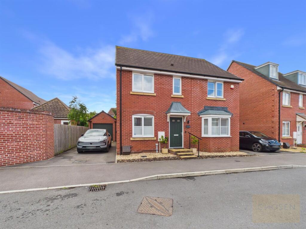Main image of property: Fersfield Gardens, Gloucester