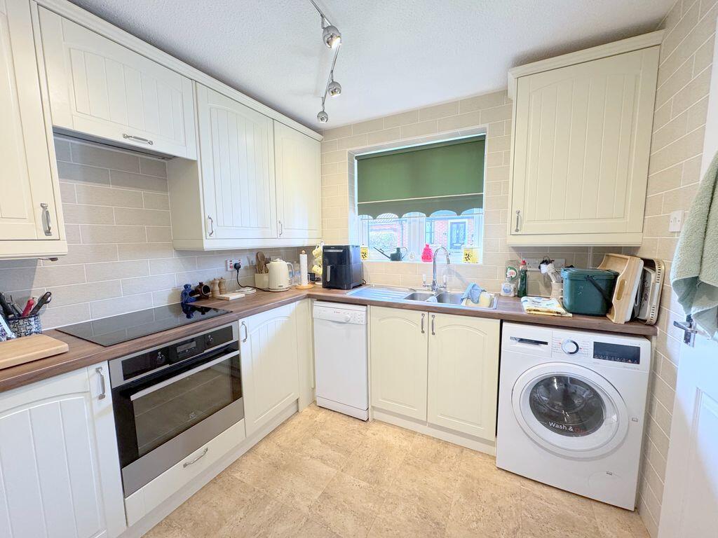House in Brightlingsea - More