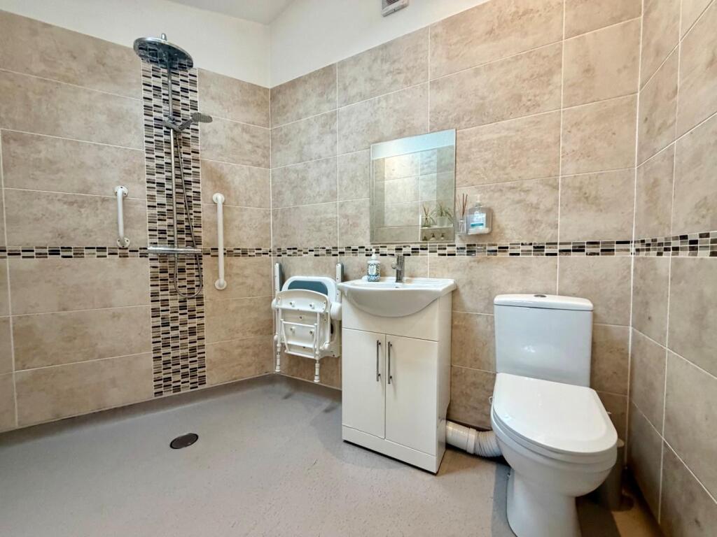House in Northampton - View 5