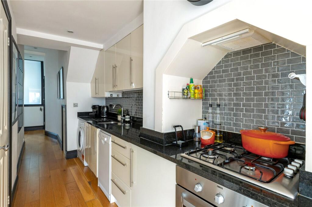 Apartment in London - View 4