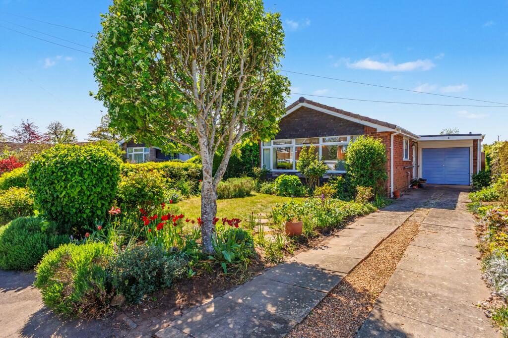 Main image of property: Manor Farm Road, Tredington, CV36