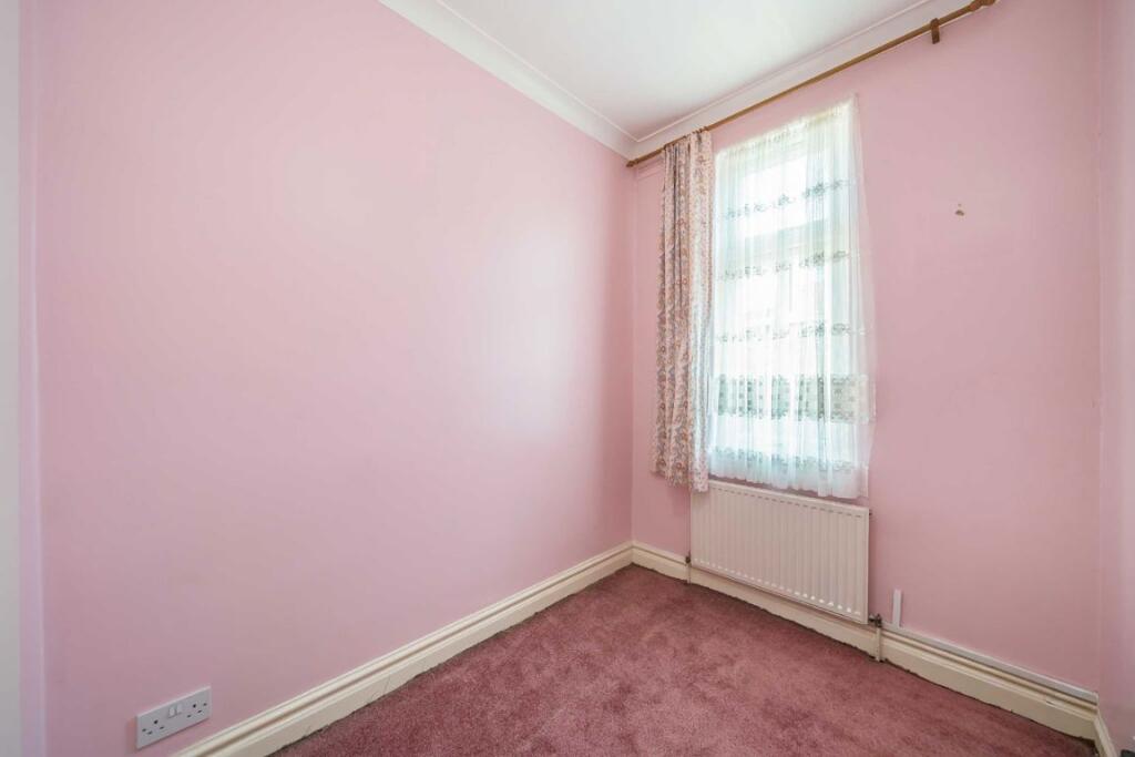 House in London - View 3