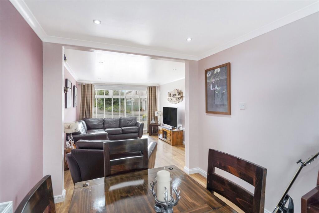 House in Glenrothes, Auchmuty - View 5