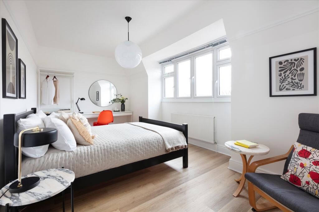 Apartment in London - More
