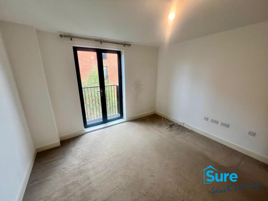 Apartment in Gloucester - More