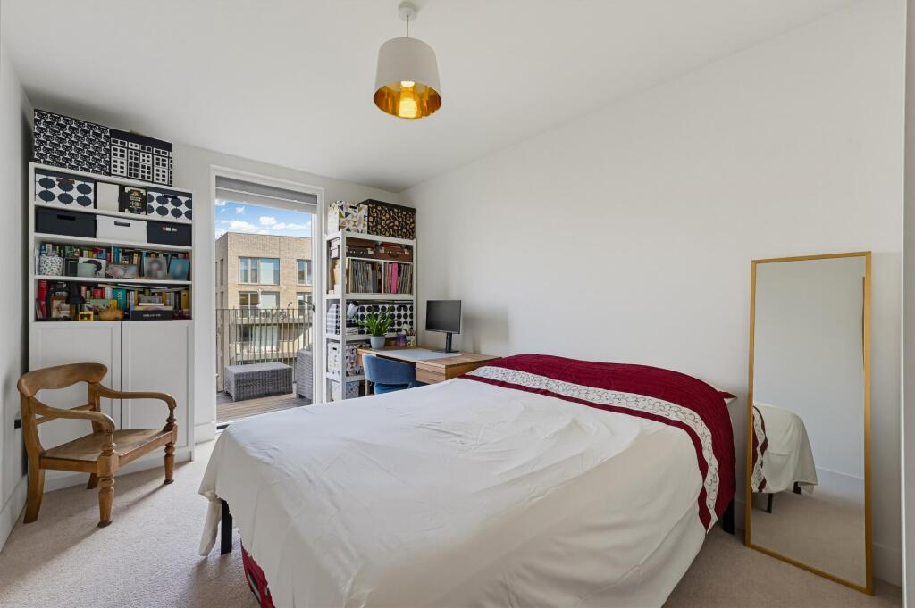 Apartment in Twickenham - More