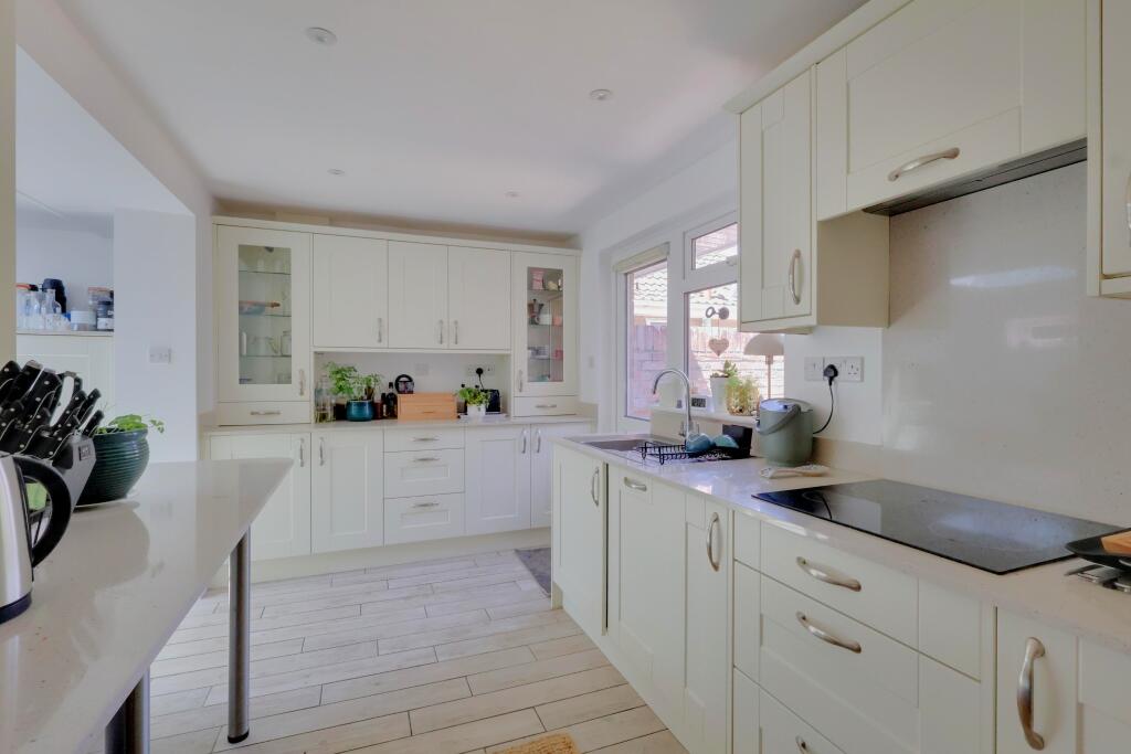 House in Havant, South Hayling - More