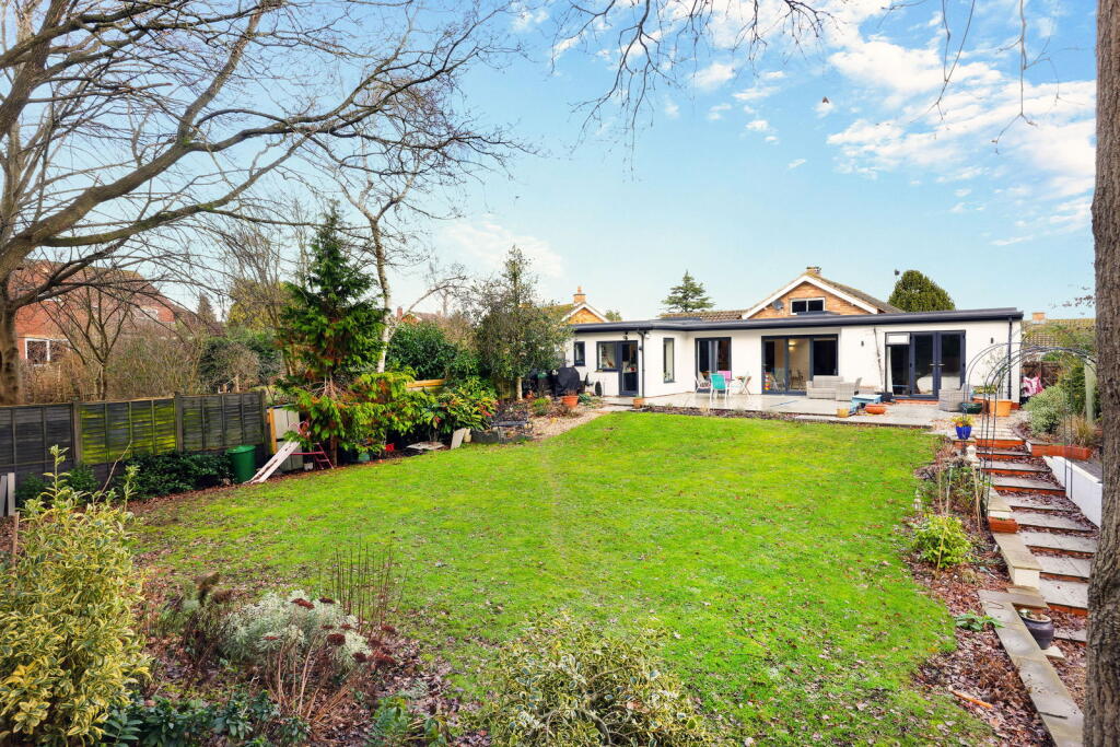 3-bed detached on Bafford Grove, Charlton Kings, Cheltenham, GL53 9JE, £899,950