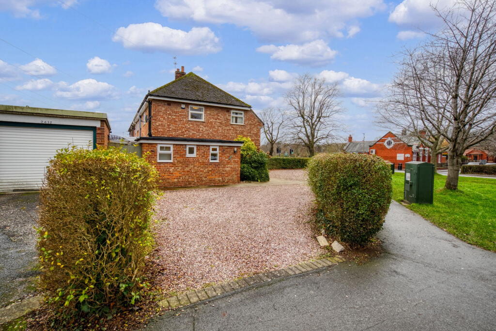 House in Chester, Saughall and Shotwick Park - View 2