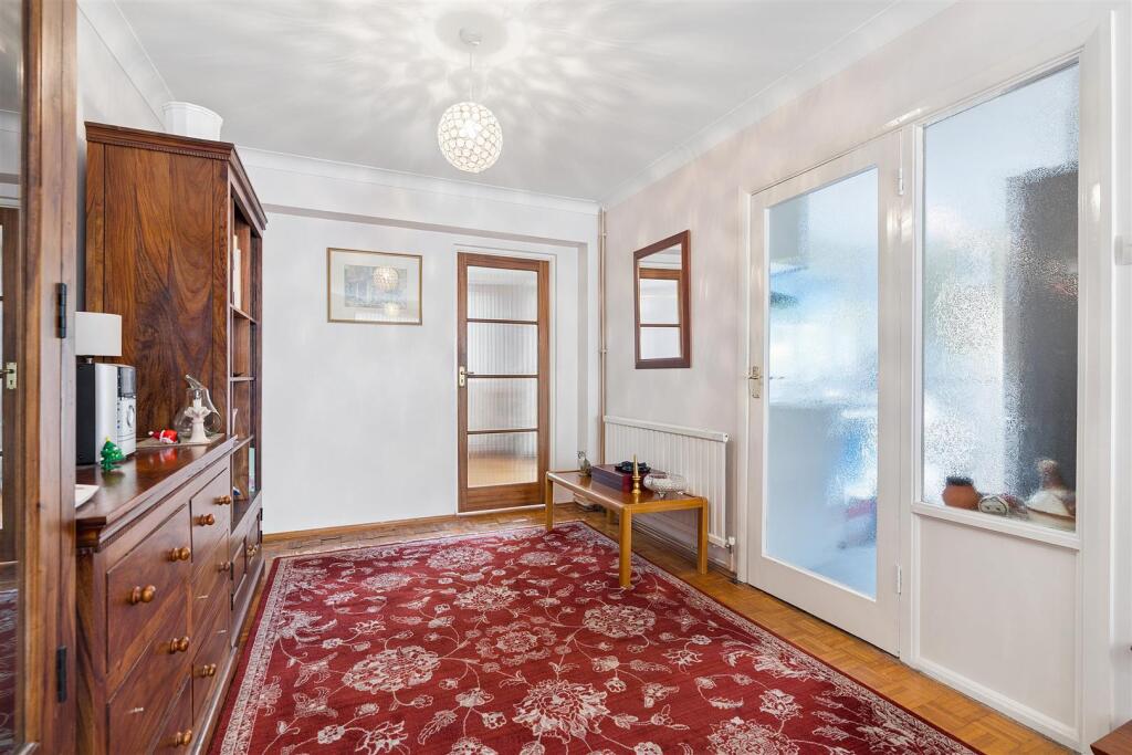 House in Dartford - More