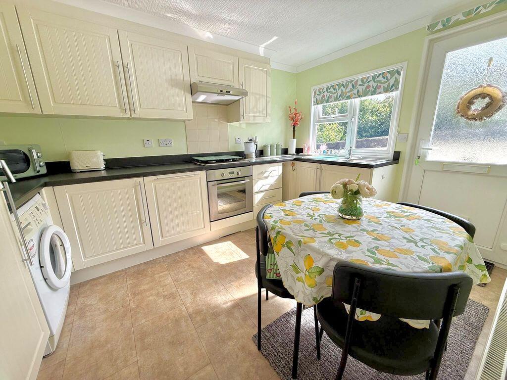 House in Luton - View 4