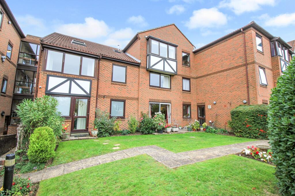 Main image of property: 45 Shaftesbury Avenue, Portswood, SO17