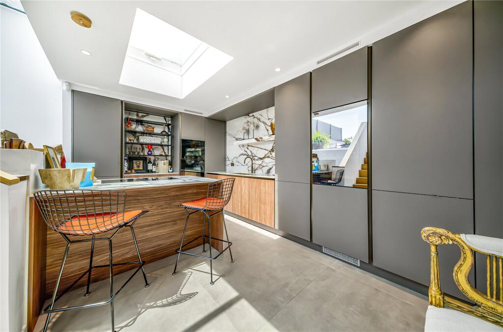 House in Arun, Arundel - More