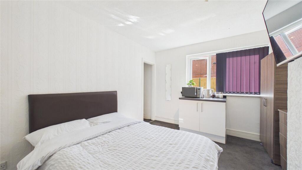 Main image of property: The Crescent, Middlesbrough, TS5