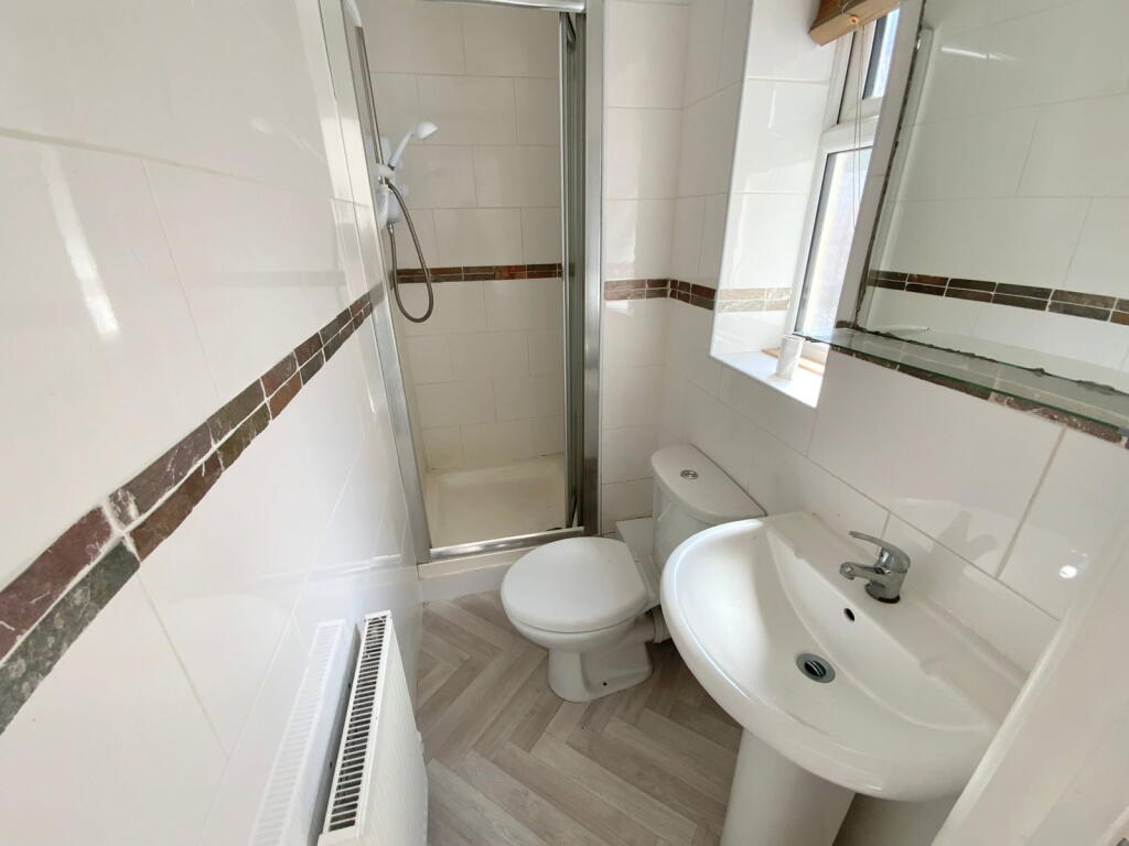 Compton Road, Cradley Heath, B64 5BB photo 5