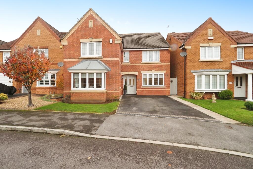 4-bed detached on Heron Way, Mansfield, NG19, £350,000