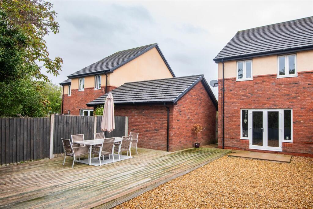 House in Preston - View 4