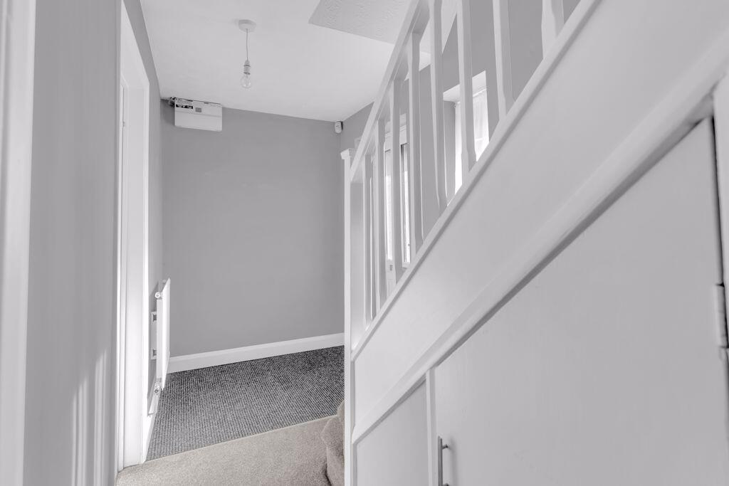 Harlstone Court, Grimsby photo 3