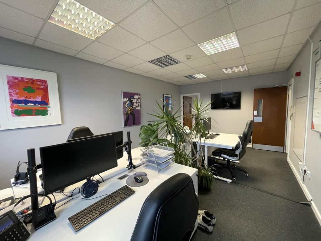 Photo 7