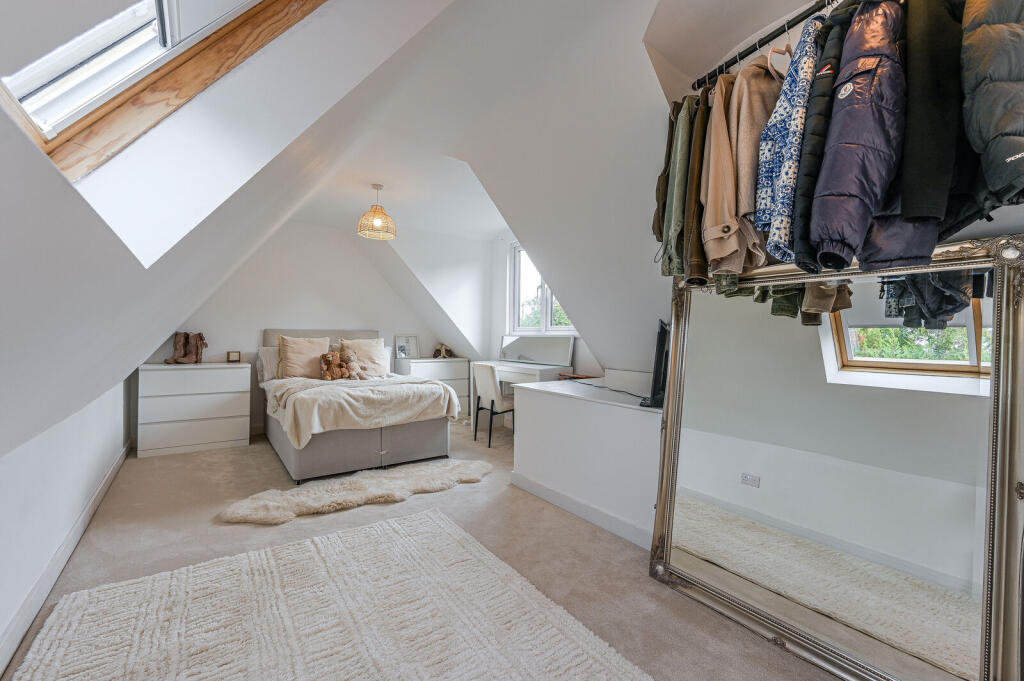House in London - View 5