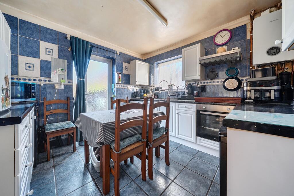 Gloucester Road, Aldershot, GU11 - View 3