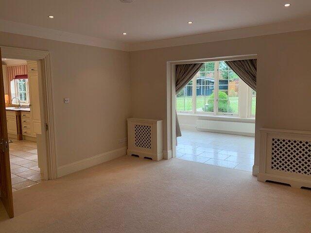House in London, Northwood - View 5